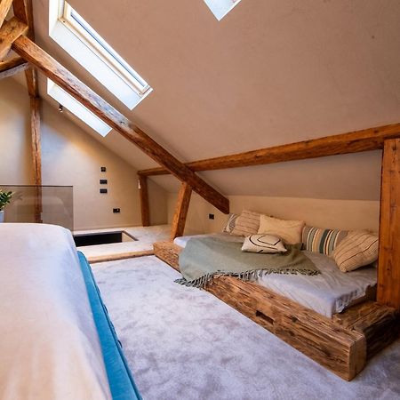 Rabbit Hole Bed & Breakfast Sibiu Exterior photo