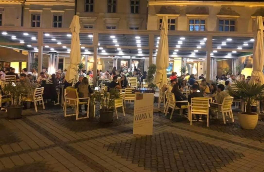 Rabbit Hole Bed & Breakfast Sibiu Exterior photo