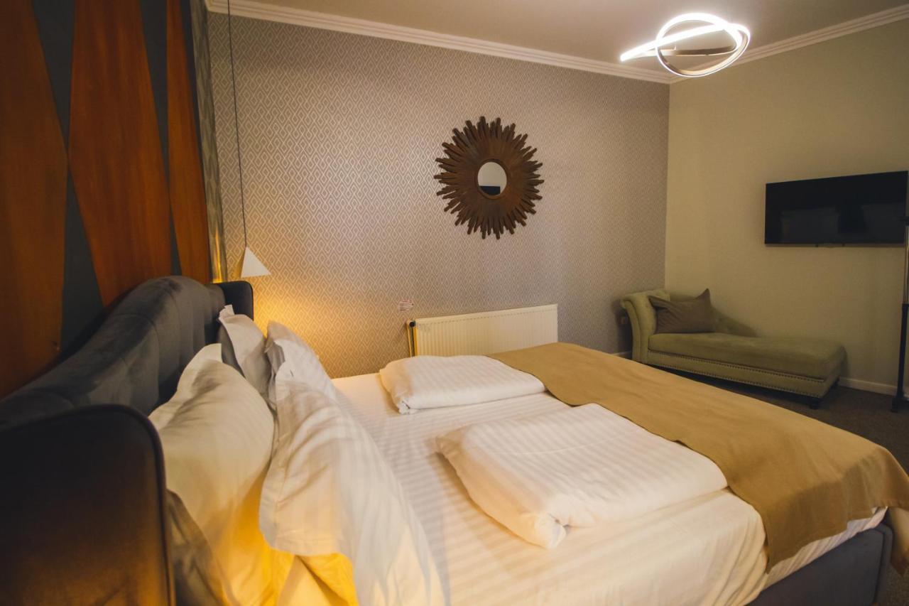 Rabbit Hole Bed & Breakfast Sibiu Exterior photo