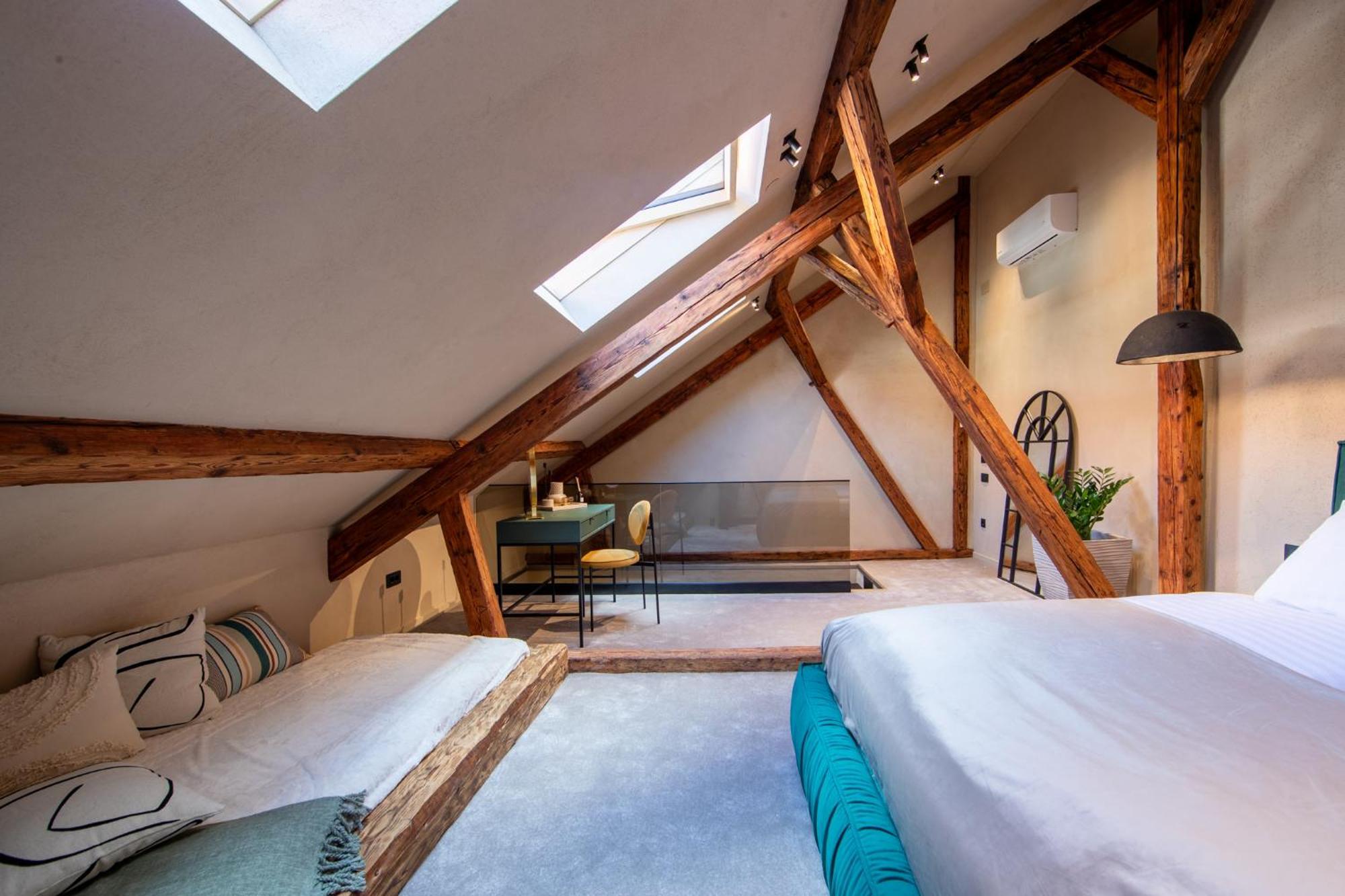 Rabbit Hole Bed & Breakfast Sibiu Exterior photo