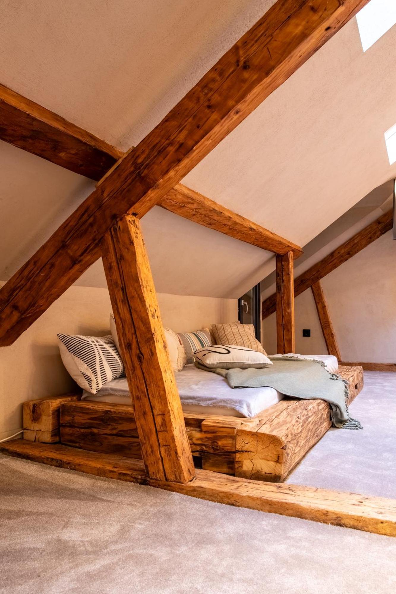 Rabbit Hole Bed & Breakfast Sibiu Exterior photo