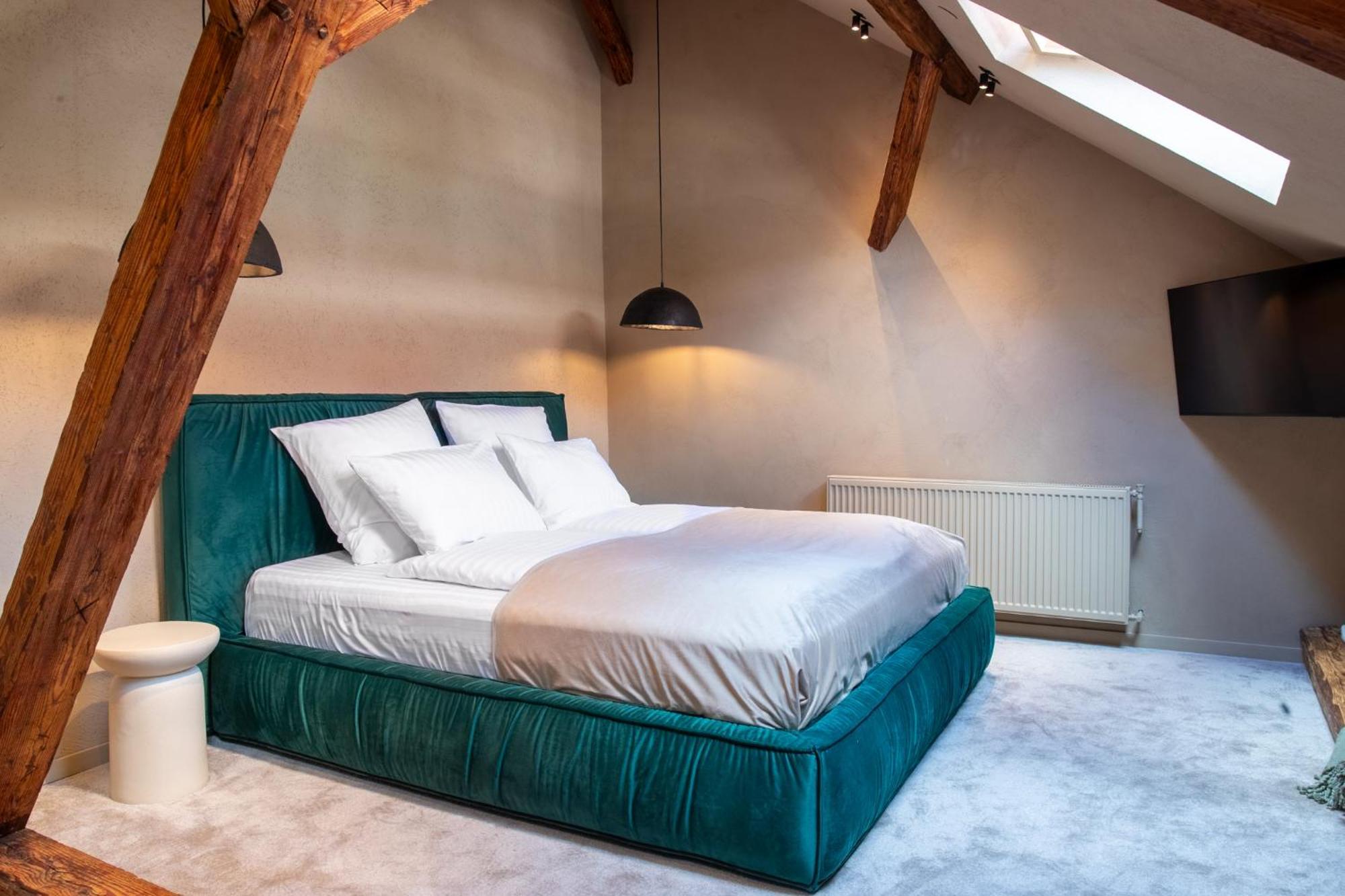 Rabbit Hole Bed & Breakfast Sibiu Exterior photo