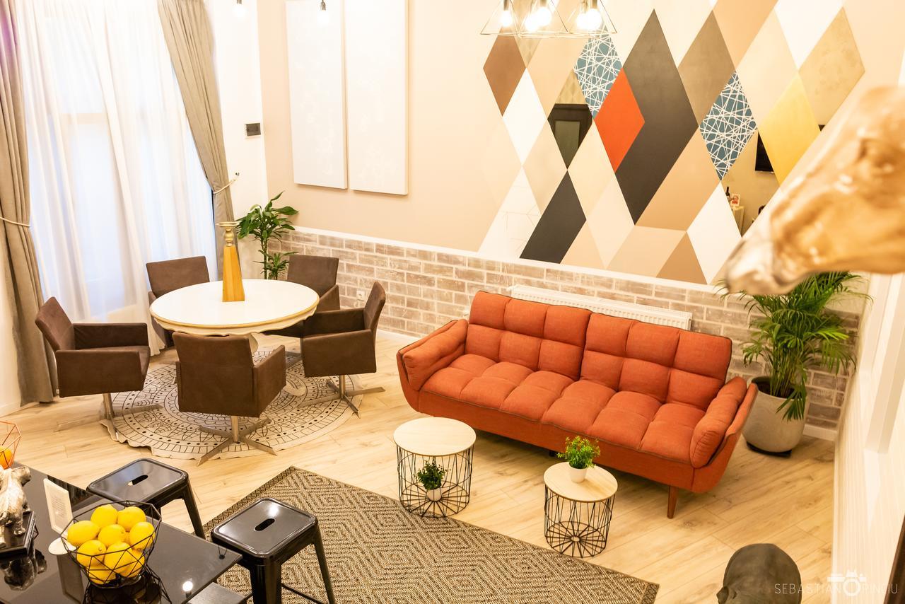 Rabbit Hole Bed & Breakfast Sibiu Exterior photo