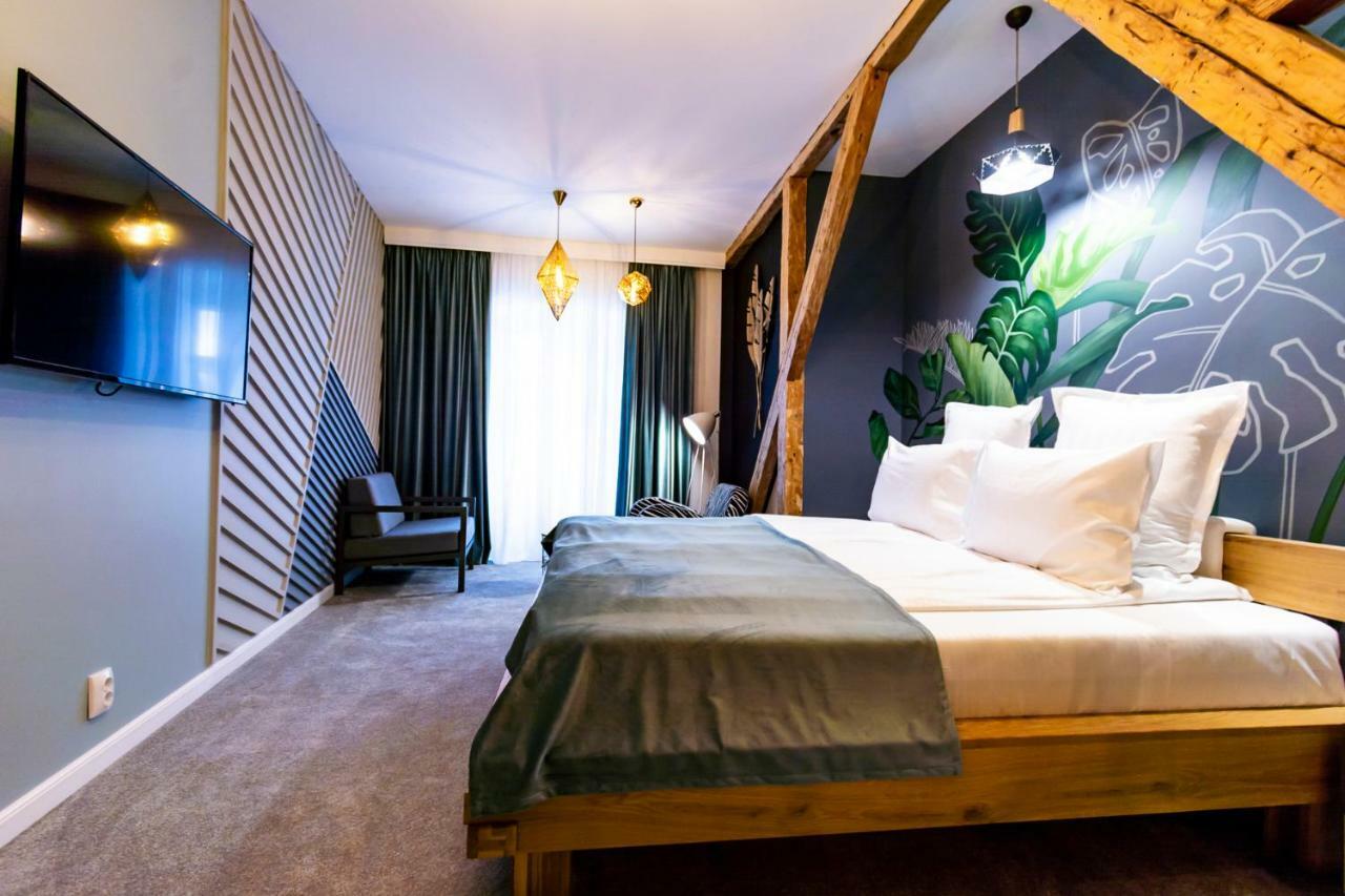 Rabbit Hole Bed & Breakfast Sibiu Exterior photo